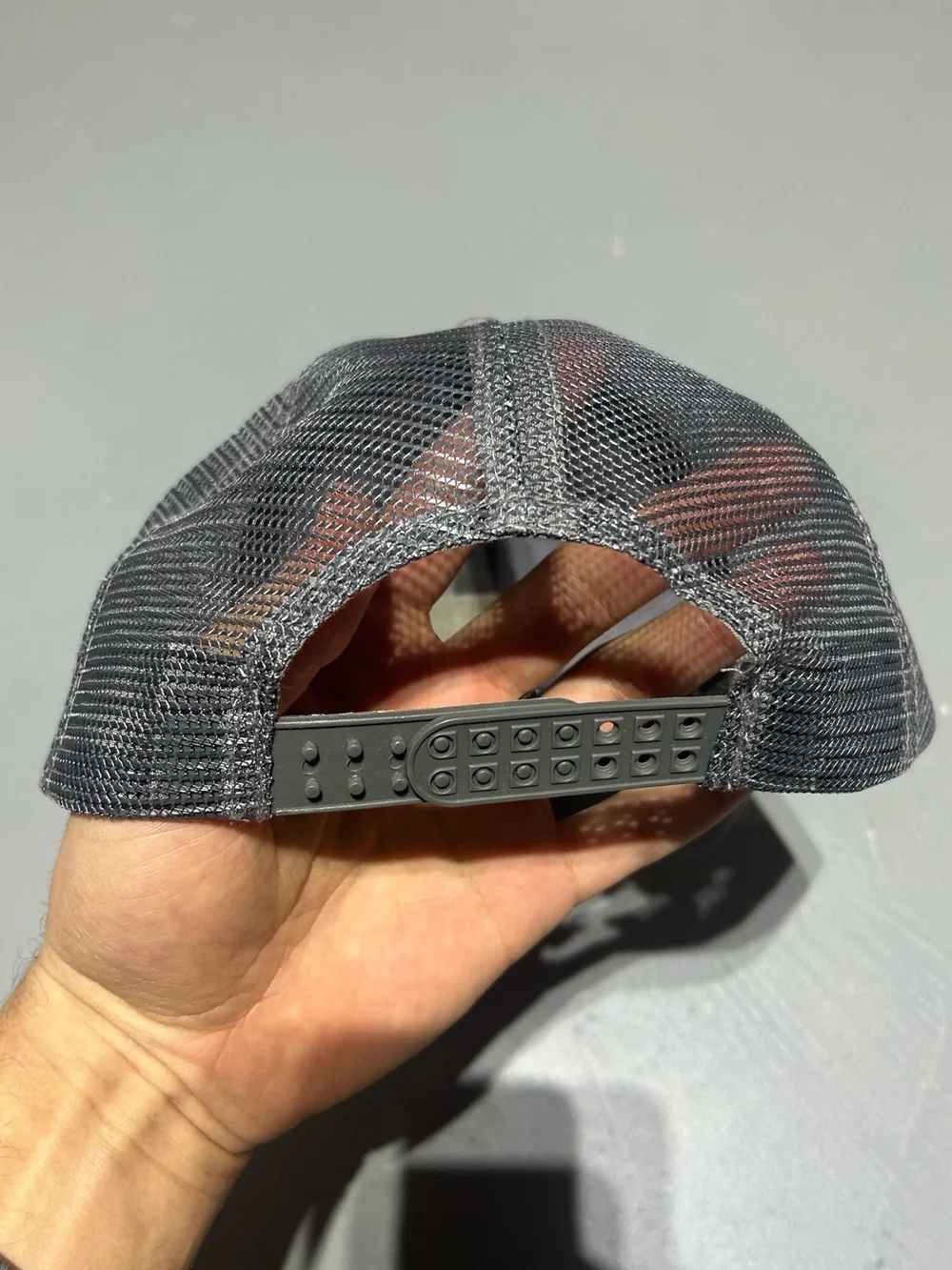 (NEW) TRADEMASTER Leather Emblem Patch Gray SnapBack Hat
